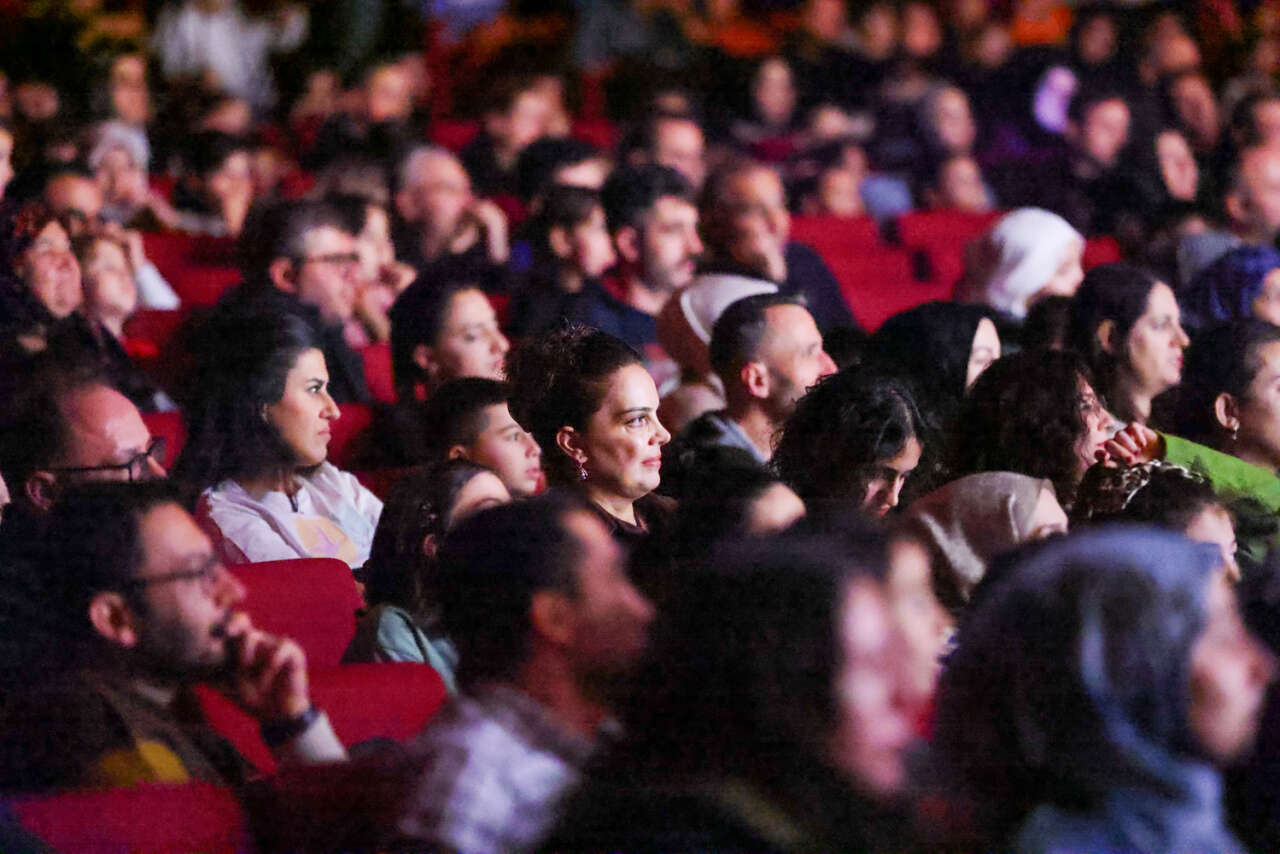 Konya’da eğlence dolu tiyatro gösterisi 17